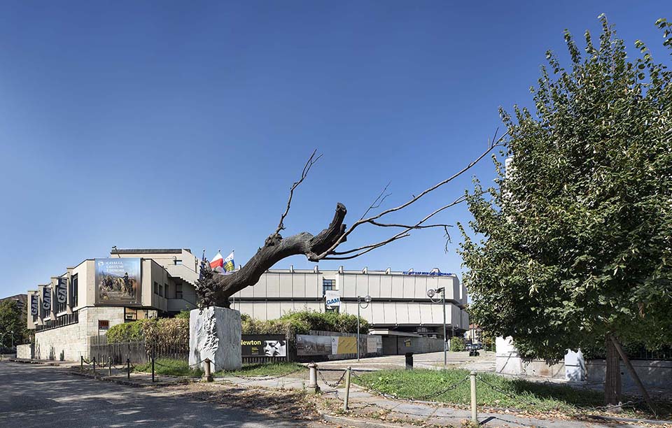Immagine dell'ingresso della Galleria d'Arte Moderna di Torino